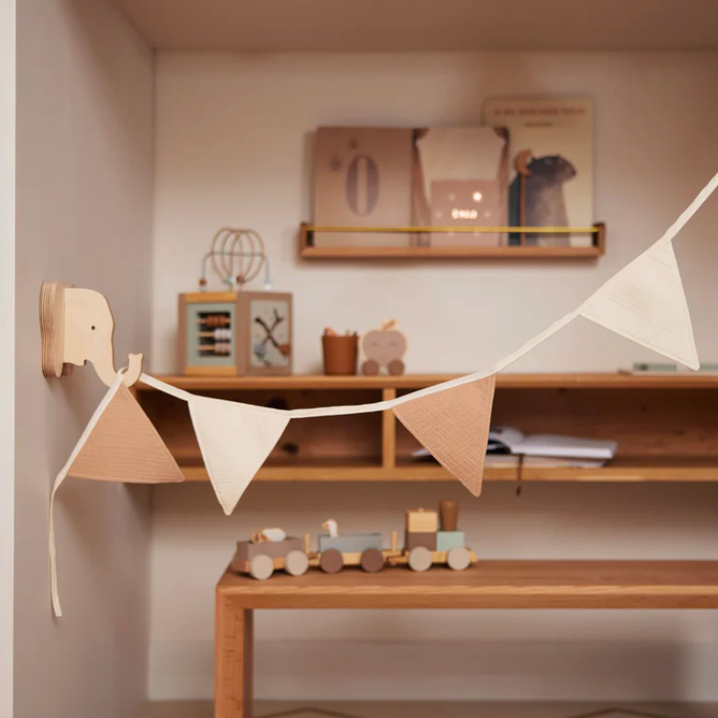 Pennant Garland - ivory and biscuit
