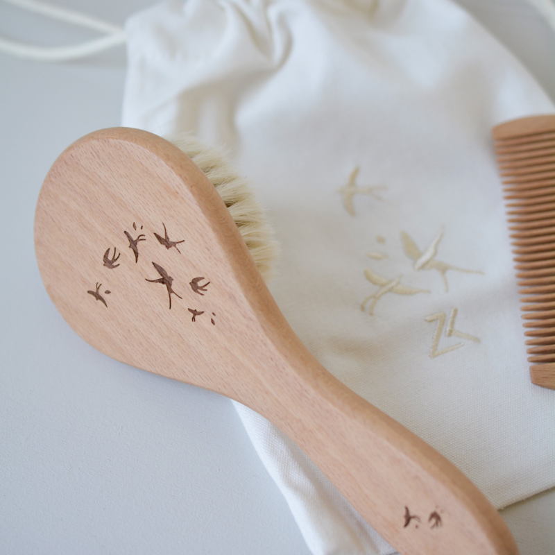 Brush + comb set “Swallows” 