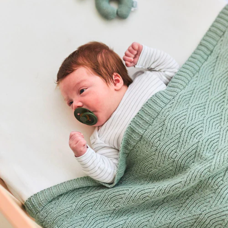 Couverture lit bébé tricot vert cendré 100x150cm